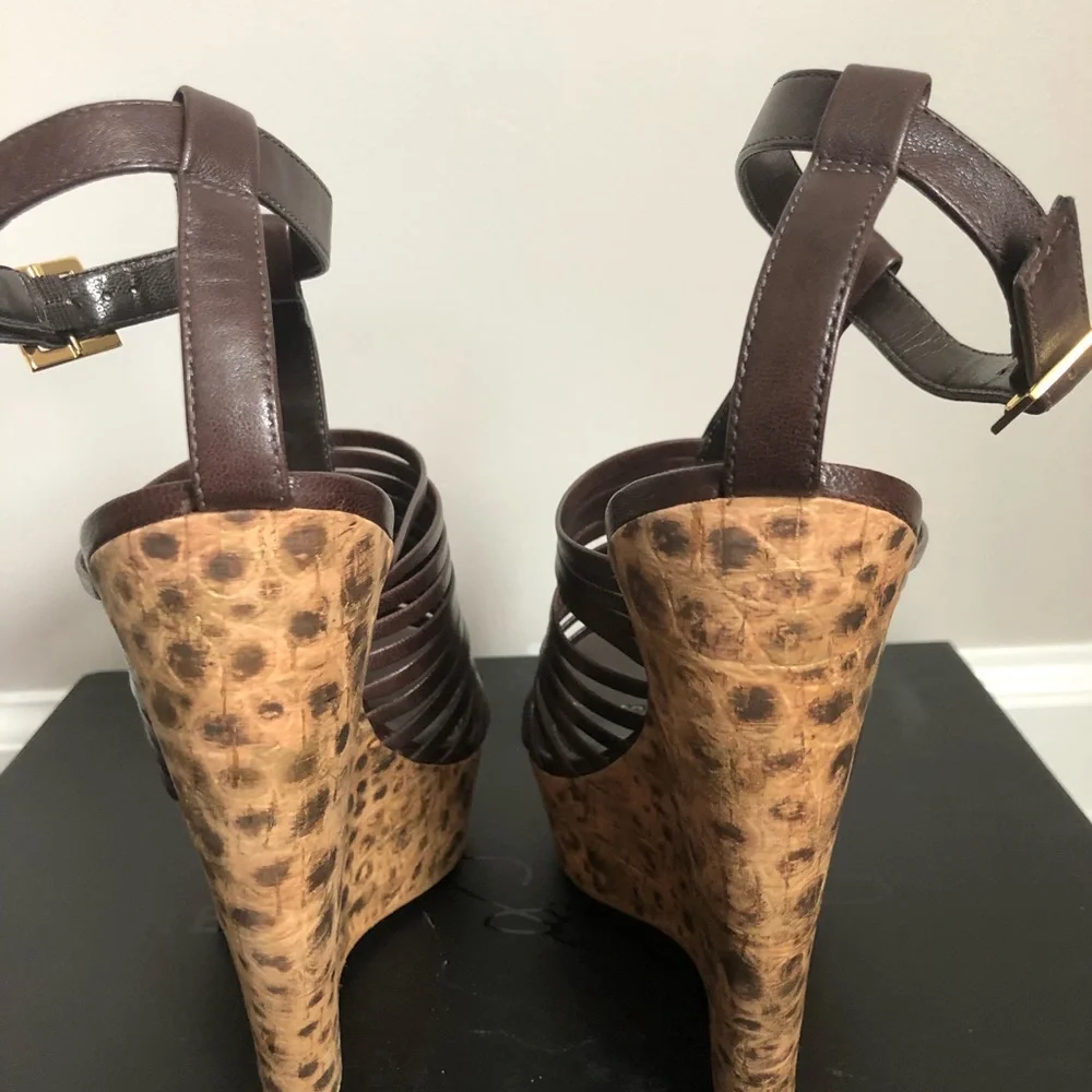 Report Signature Wedges